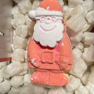 Lush Christmas Magical Santa bath bomb
